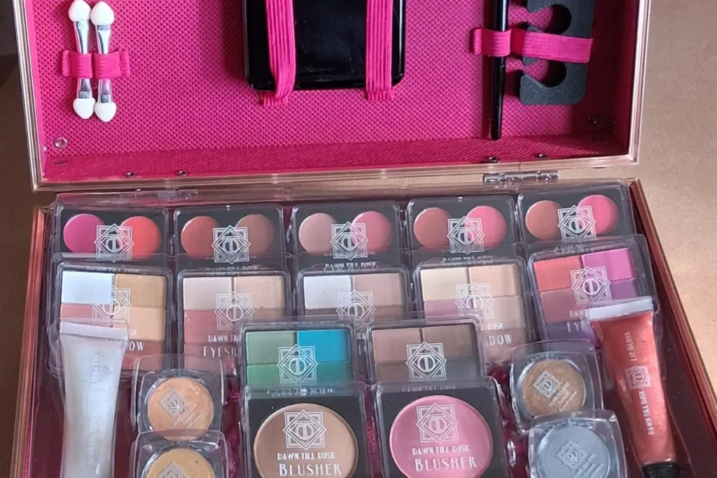 Brand new make up set  not needed collection only