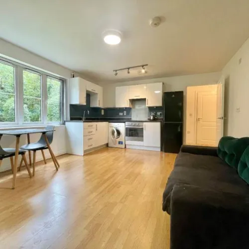 1 Bedroom Ground Floor Flat To Rent - Hollingworth Mews, Watford , WD25 0AB