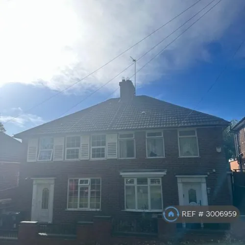 1 bedroom in Weoley Castle Road, Birmingham, B29 (#3006959)