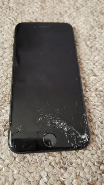 boxed unlocked apple iphone 8 mobile phone with free postage