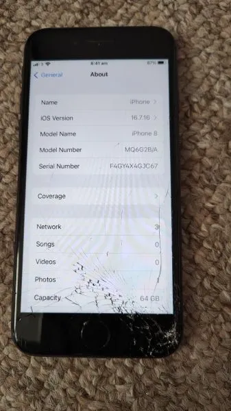boxed unlocked apple iphone 8 mobile phone with free postage