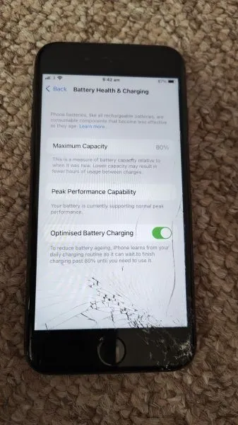 boxed unlocked apple iphone 8 mobile phone with free postage