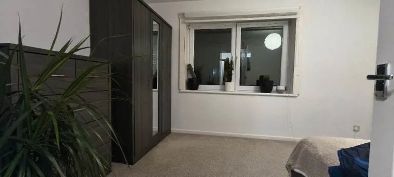 Spacious, renovated 2 bedroom flat, part furnished KY11 4JQ