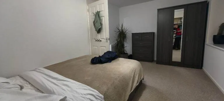 Spacious, renovated 2 bedroom flat, part furnished KY11 4JQ