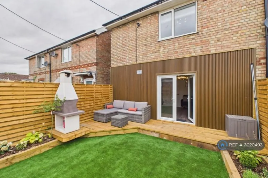 4 bedroom house in Ravens Lane, Ipswich, IP8 (4 bed) (#3020493)