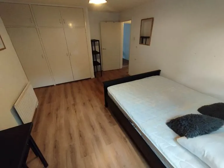 3 bedroom upper villa Pennywell Rd