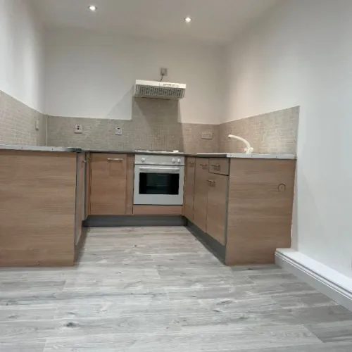 1 Bedroom Flat to Let in BD2