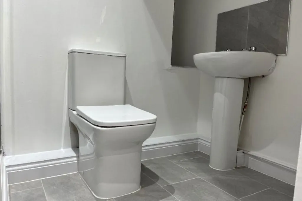 1 Bedroom Flat to Let in BD2