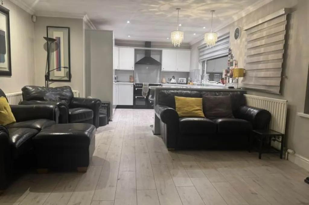 Spacious 4 Bedroom Family Home - Coniston Road Bangor