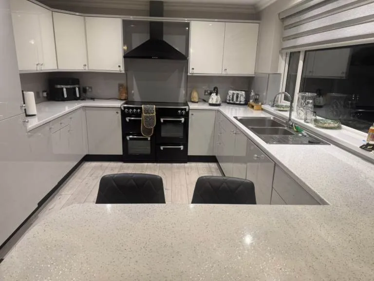 Spacious 4 Bedroom Family Home - Coniston Road Bangor