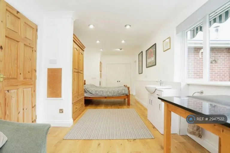 5 bedroom house in School Road, Coddenham, IP6 (5 bed) (#2947522)