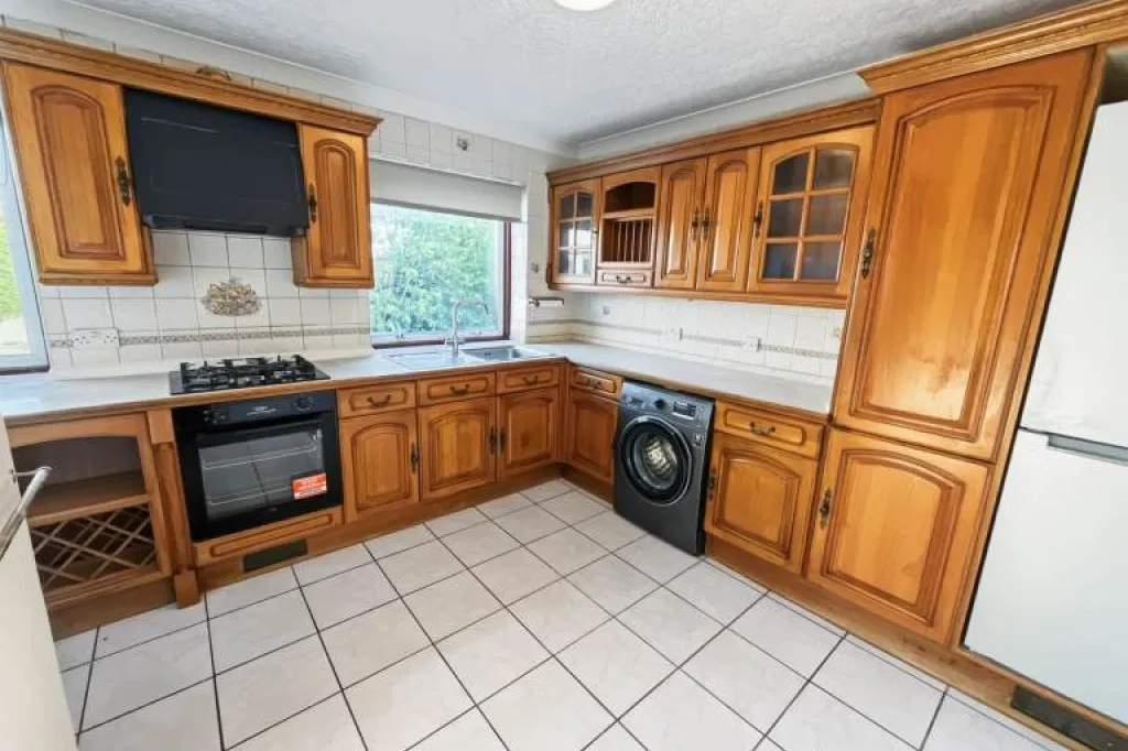 3 Bedroom Flat - Stoke Poges