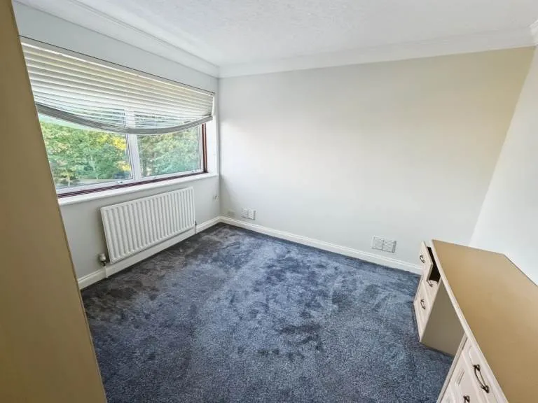 3 Bedroom Flat - Stoke Poges
