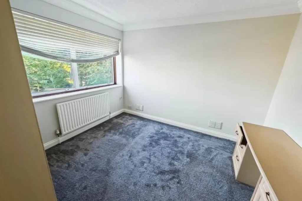 3 Bedroom Flat - Stoke Poges