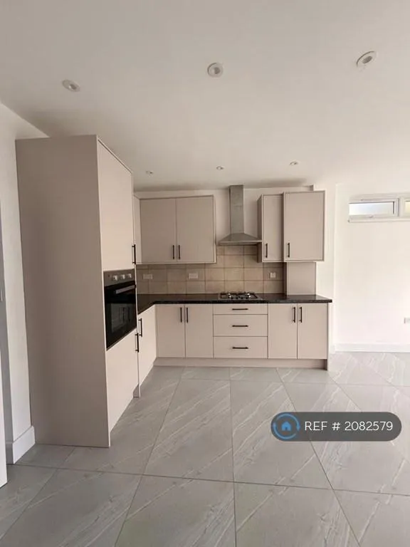 3 bedroom house in Woodkands Park, London, N15 (3 bed) (#2082579)