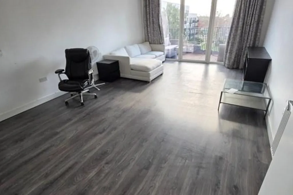 2 bedroom flat in Laurina Apartments, Hayes, UB3 (2 bed) (#3075600)
