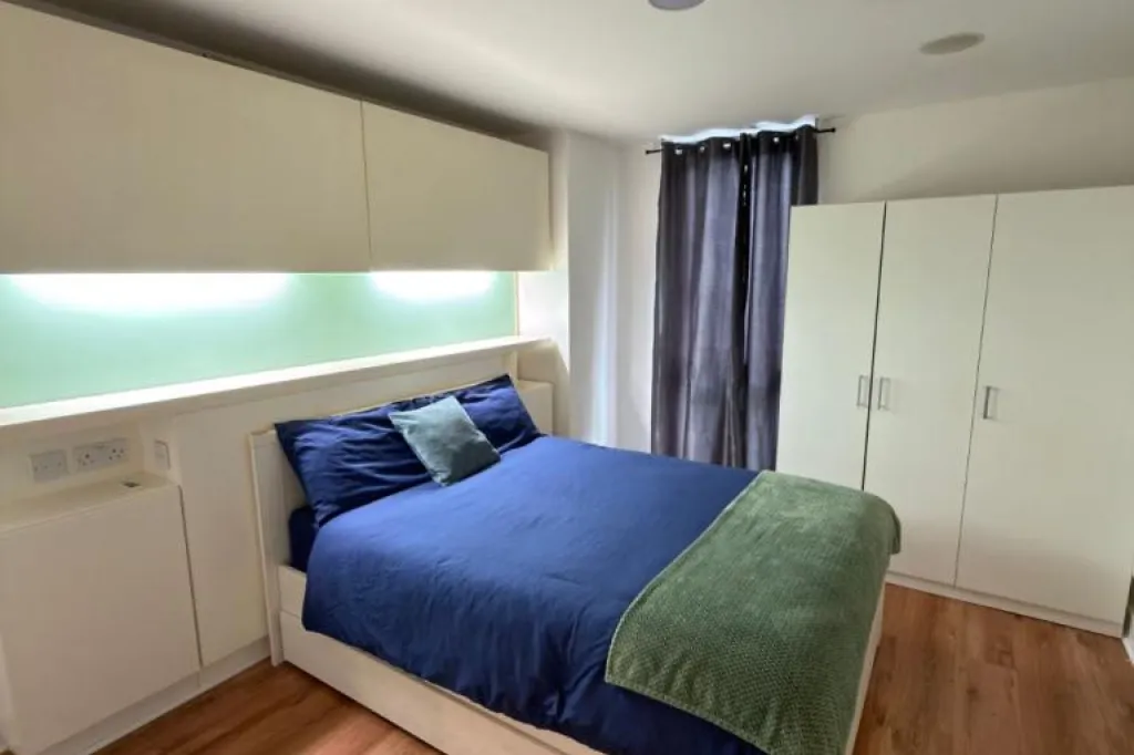 1 bed apartment city centre