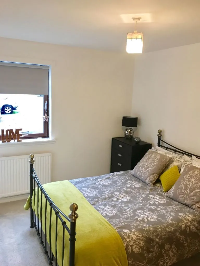 2 bed contemporary flat near ARI, Anderson Drive & Aberdeen Uni (AB24)