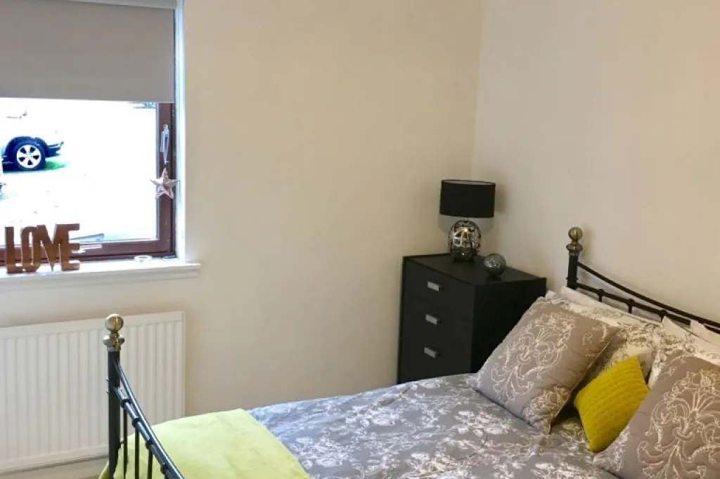 2 bed contemporary flat near ARI, Anderson Drive & Aberdeen Uni (AB24)