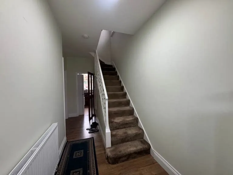 Semi Detached House for Rent - 3 Bedroom - Wimborne Avenue, Hayes, UB4 0HJ