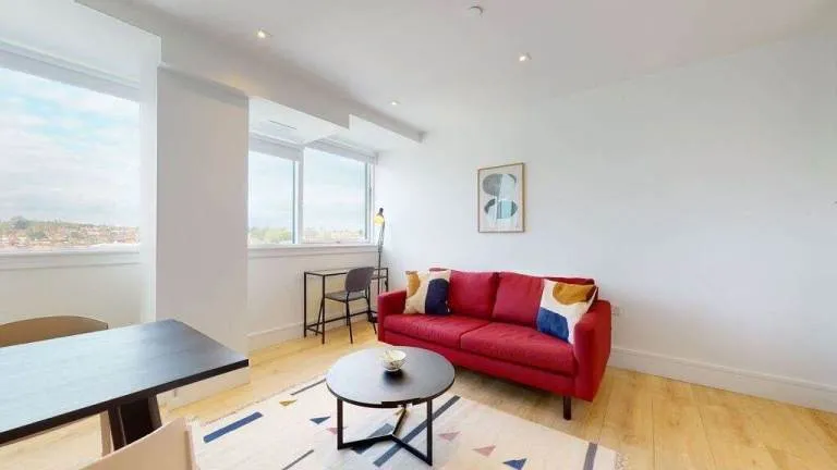 10th-Floor Studio with Gym, Cinema & Co-Working: Olympic Way, Wembley | £1,695pcm
