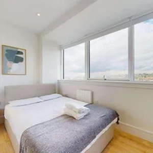 10th-Floor Studio with Gym, Cinema & Co-Working: Olympic Way, Wembley | £1,695pcm