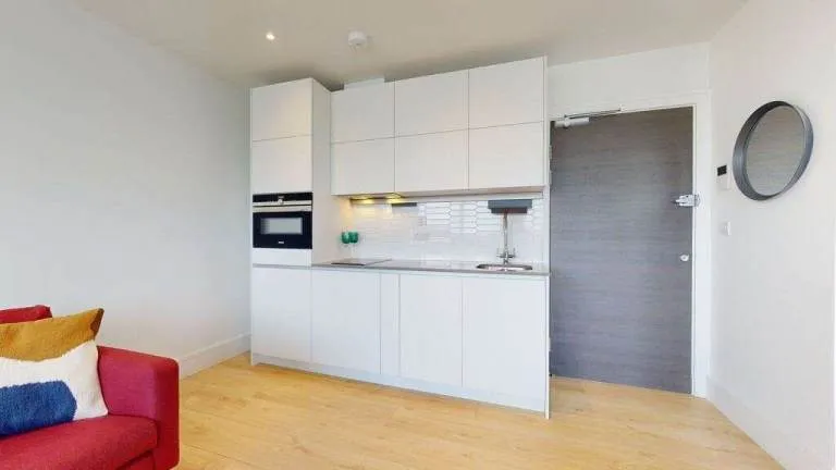 10th-Floor Studio with Gym, Cinema & Co-Working: Olympic Way, Wembley | £1,695pcm