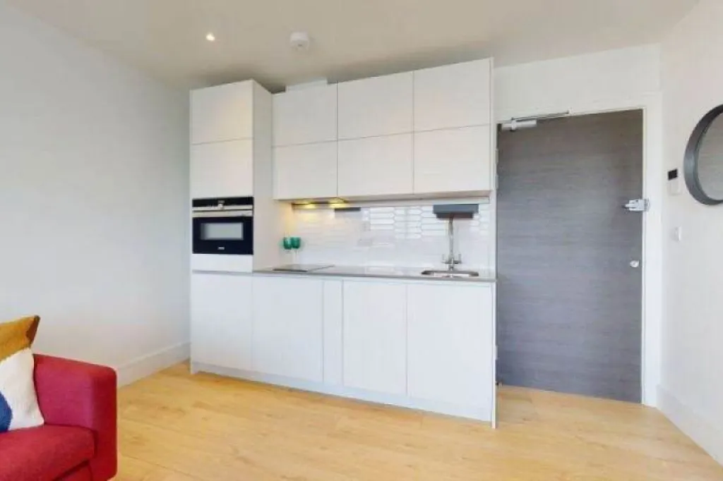 10th-Floor Studio with Gym, Cinema & Co-Working: Olympic Way, Wembley | £1,695pcm