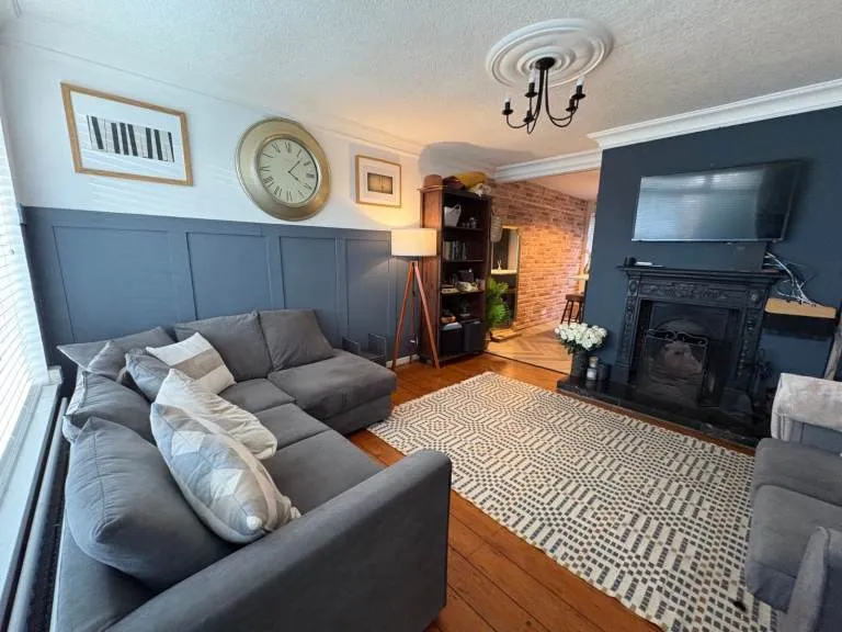 Superbly Finished Three Bedroom Semi Detached Located in the Popular Woodbreda Area on Metro Route
