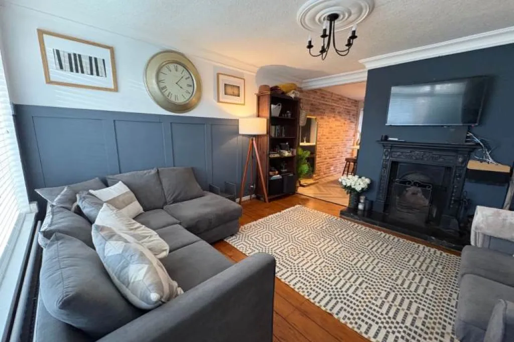 Superbly Finished Three Bedroom Semi Detached Located in the Popular Woodbreda Area on Metro Route