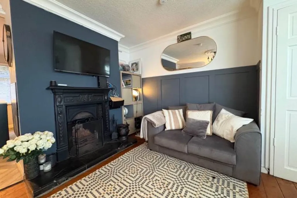 Superbly Finished Three Bedroom Semi Detached Located in the Popular Woodbreda Area on Metro Route