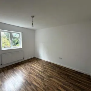 Spacious 3-Bedroom First-Floor Maisonette in UB1 2RU – £2,300 PCM | Garden & Parking