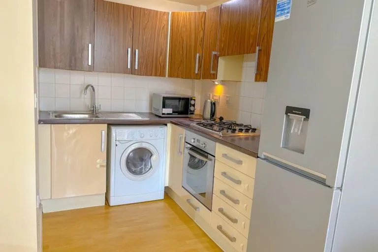 1 Bed Flat, High Street, HA3 - 3min to Station and 15min to London by Train