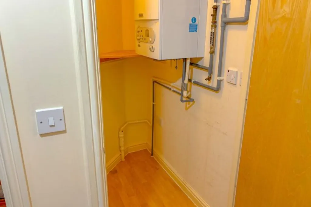 1 Bed Flat, High Street, HA3 - 3min to Station and 15min to London by Train
