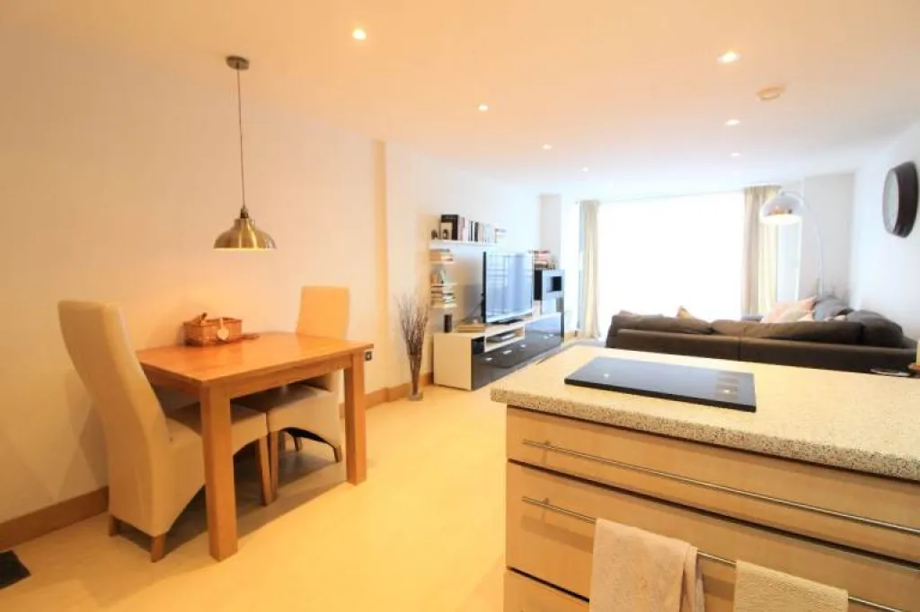Fully Furnished 1 Bedroom Flat to Rent – Liverpool City Centre – £830 pcm (Bills Included)