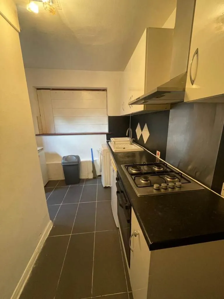 Discover the perfect blend of comfort and convenience in this 1-bedroom flat on Wanstead Park Road