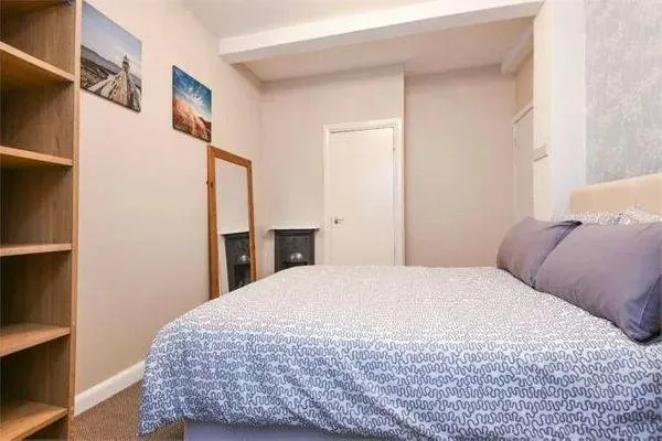 1-Bedroom Property Available – SE16 2AB | SOUTHWARK | Mum & Baby