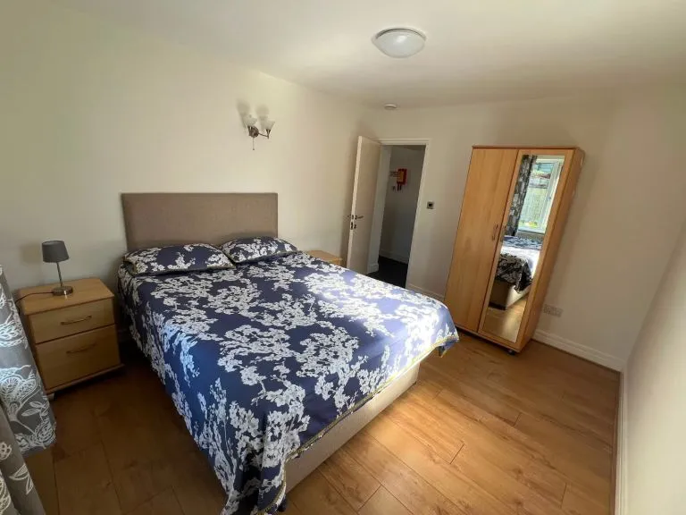 One bedroom flat with private entrance for rent