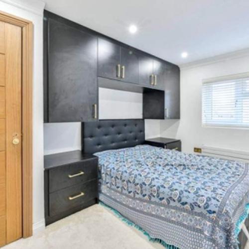 (Not a studio)En-suite Double room incl bills for single occupancy or couple Postcode GU22 8DJ