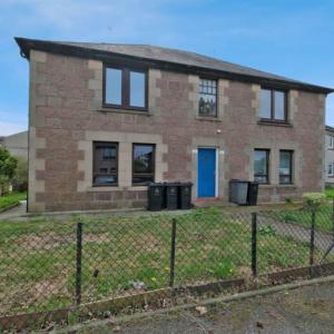 Fully furnished Immaculate 2 bed city centre flat available immediately for Moving In