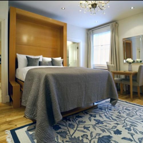 Mayfair - Studio - West London - W1J - Short Term Let