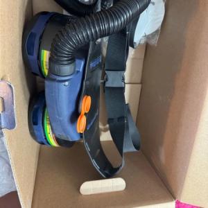 Sundstrom SR500 Battery-Powered Fan Unit with SR570 Face Shield