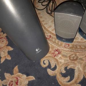 Logitech 4x Speakers and 1x Subwoofer [Soundman SR30]