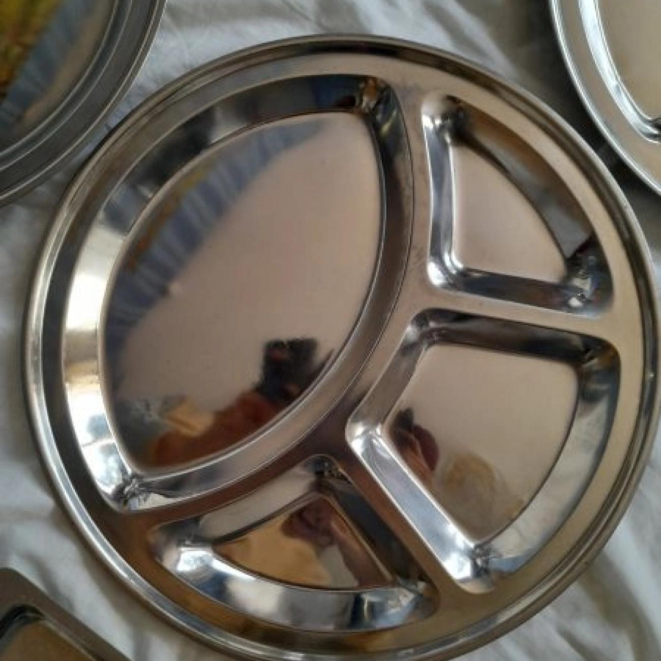 6x Premium Stainless Steel Thali Plates - Sectioned Serving Trays [Like New]