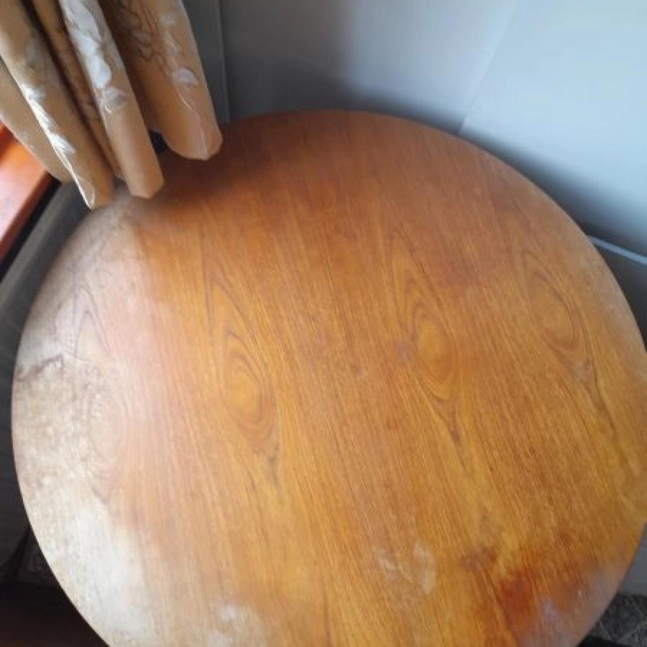 Solid Wood Round Table with thick 3cm top and metal pedestal base with four feet