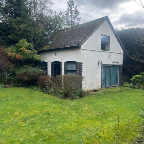 2 bedroom coach house VACANT Position