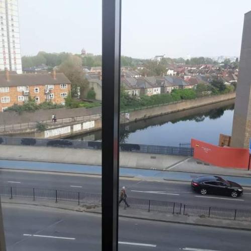 TWO BED & TWO BATH APARTMENT, STRATFORD, LONDON E15