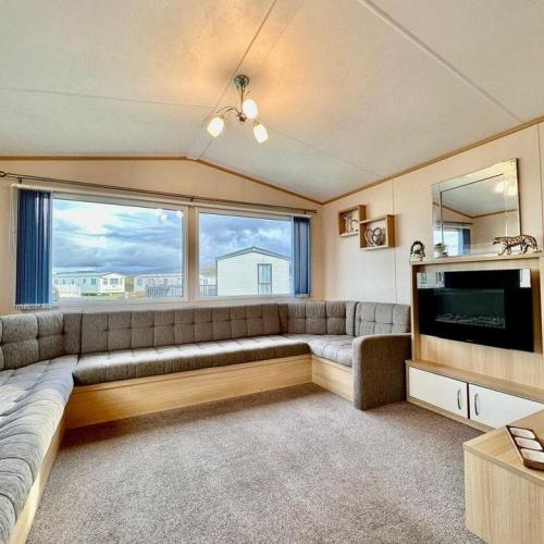 Own a static caravan, stunning location, pay monthly - 2026 site fees included
