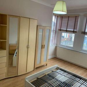 Spacious 2 bedroom flat in N8