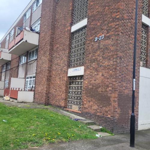 ONE BEDROOM OPEN PLAN APARTMENT TO LET